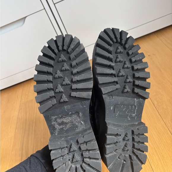 Women's Black Loafers - Picture 3 of 3